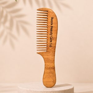কাঠের চিরুনি – চুলের যত্নের প্রাকৃতিক সমাধান